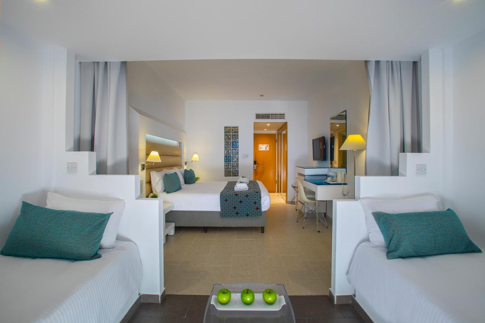 Hotel Leonardo Cypria Bay Geroskipou Habitación foto